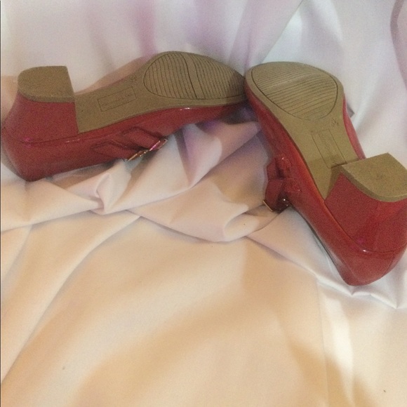 American Eagle Outfitters Red Patent leather heels - Picture 5 of 5